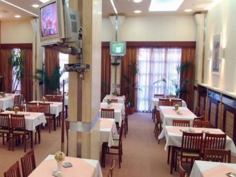 Tadz Hotel Novi Pazar Buitenkant foto