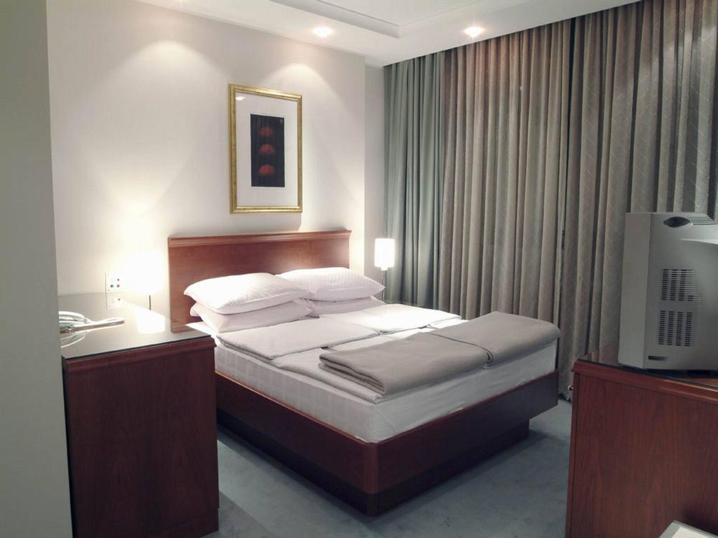 Tadz Hotel Novi Pazar Kamer foto