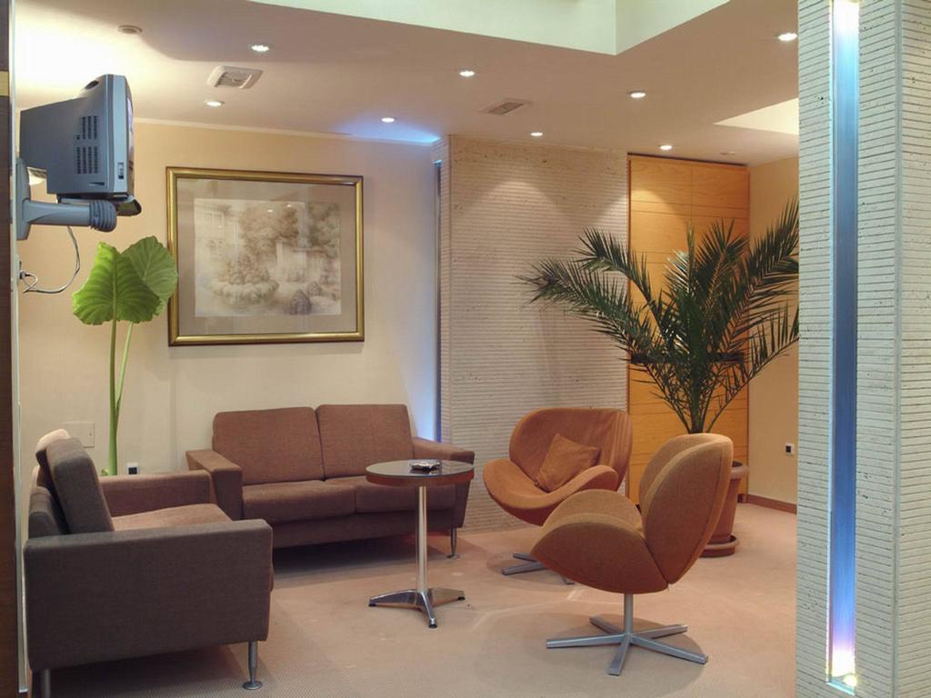 Tadz Hotel Novi Pazar Interieur foto